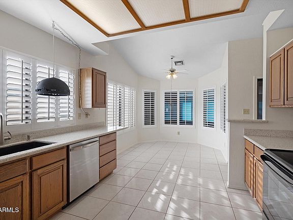 5th image of 5403 E GREENWAY Street