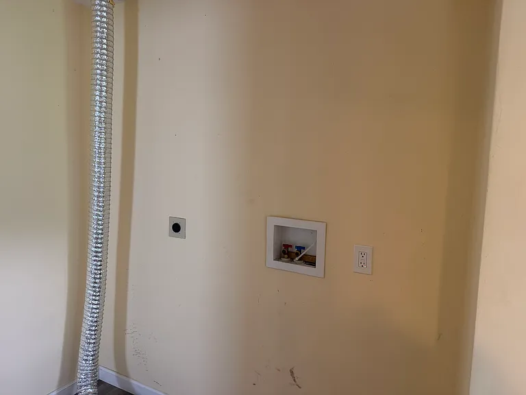 32 2nd St #2 — Photo 1