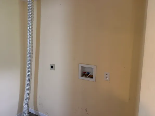 32 2nd St Floor 2, Fitchburg, MA 01420