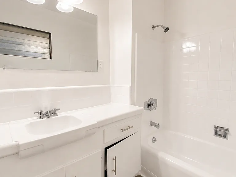 1046 S. Wooster St., Los Angeles, CA 90035 — Photo 9