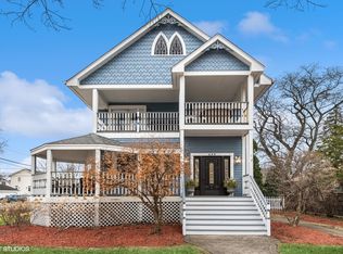 422 S Fairview Ave, Elmhurst, IL