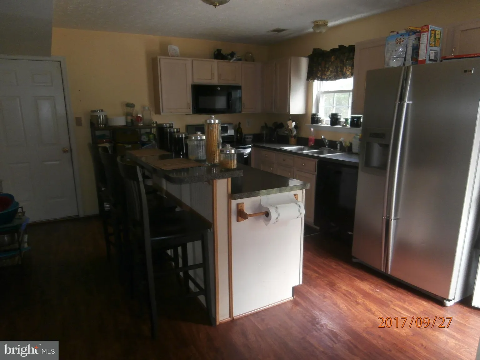 2520 Breakwater Ct photo 1
