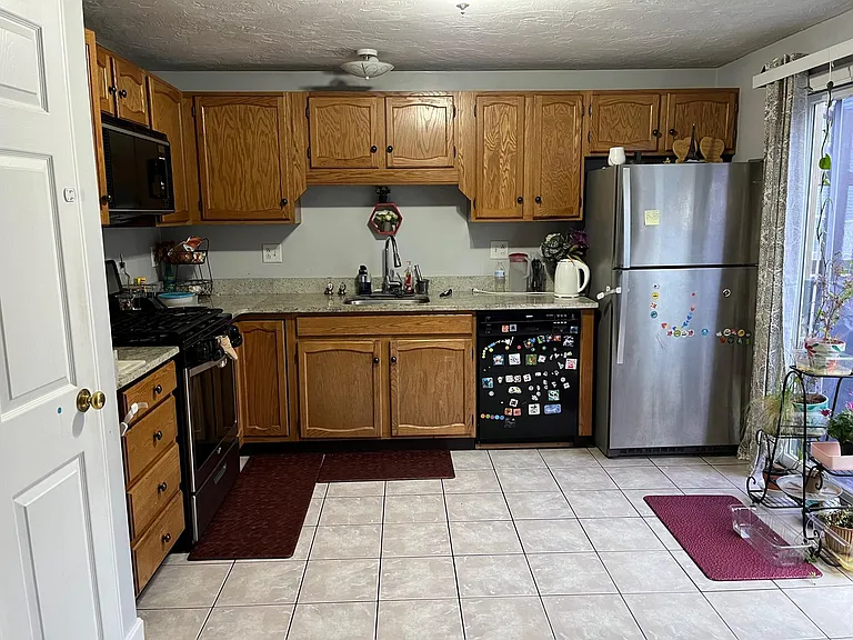 19 Pinecrest Vlg #19 — Photo 6