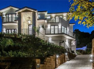 16736 Pageant Pl, Encino, CA 91436