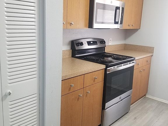 5th image of 7529 Pitch Pine Cir #C