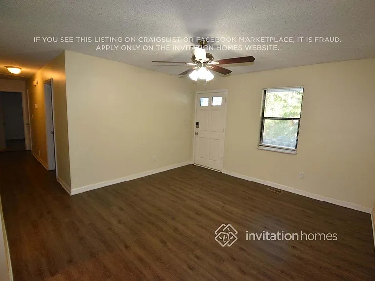 333 Mona Pl — Photo 3