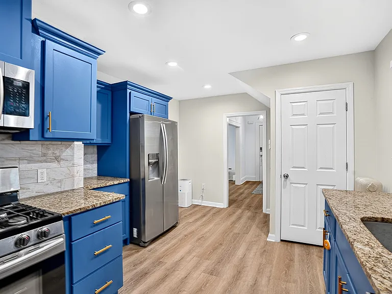 639 Walsh Ave — Photo 10