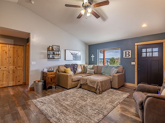 5th image of 645 Covered Wagon Rd