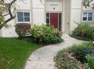 27915 Berrywood Ln UNIT 72, Farmington, MI
