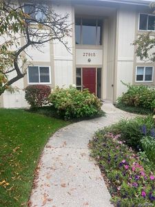 27915 Berrywood Ln UNIT 72, Farmington, MI, 48334