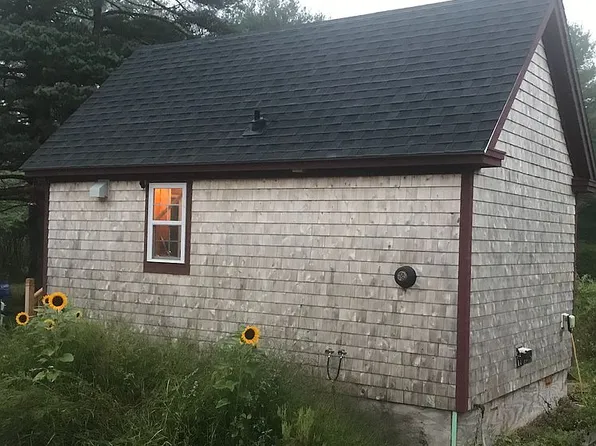 40 Lavender Ln, Waldoboro, ME 04572