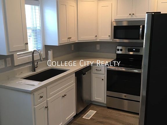 2nd image of 709 20th Ave Unit 2