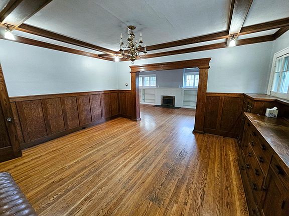 3rd image of 1880 Fairmount Ave #2