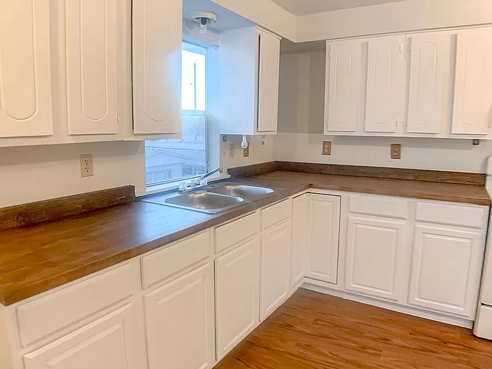 1st image of 526 5th Ave W Unit B