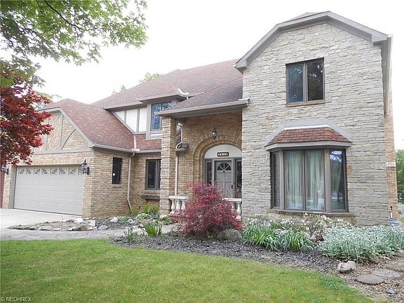 2nd image of 2949 Meadow Ln