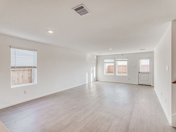 5th image of 472 San Miguel Creek Dr