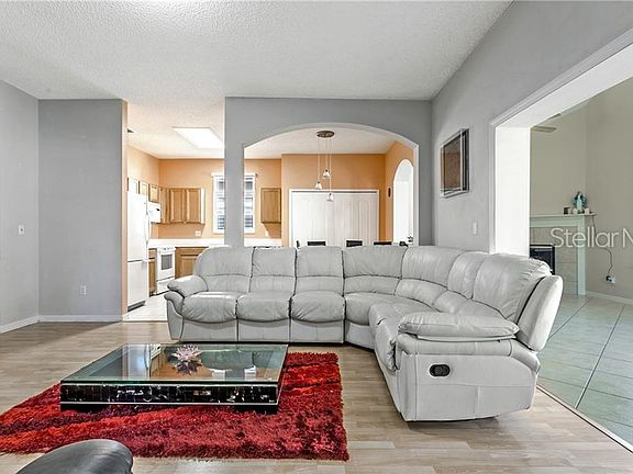 4th image of 12707 Woodbury Oaks Dr
