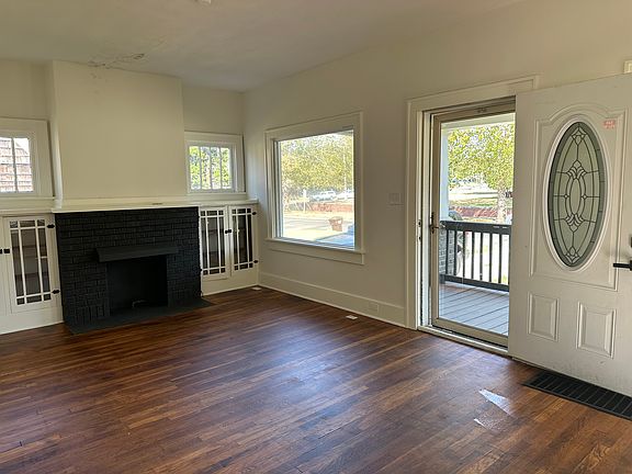 2nd image of 3413 E Murdock Ave
