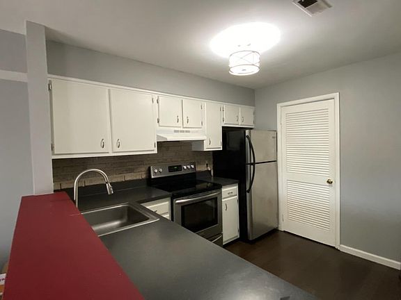 5th image of 3829 El Camino Pl