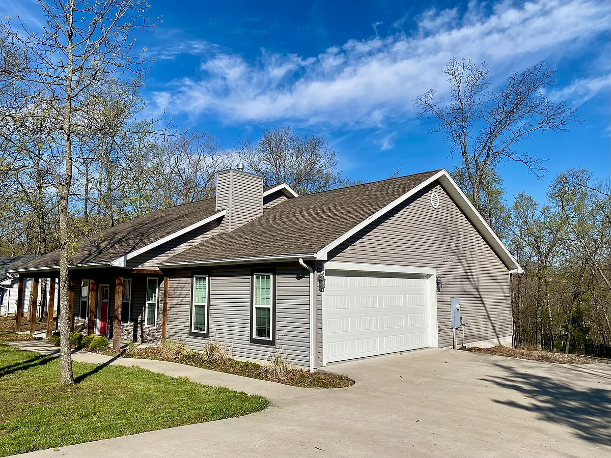 Building Photo - 651 Cherokee Rd