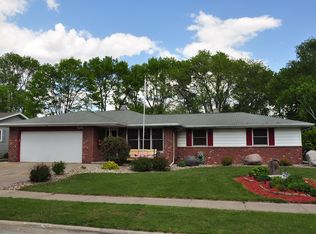 708 Sue St, Little Chute, WI 54140