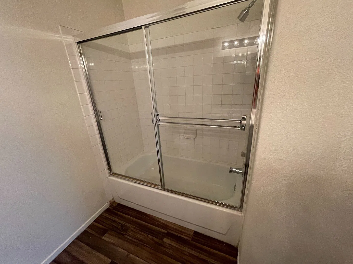 2 Bedroom 2 bath apartment in Gated Community! — Photo 2