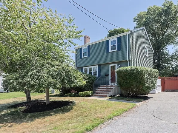 86 Pratt Ave, Dedham, MA 02026