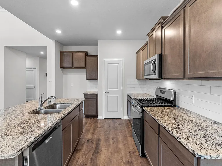 606 Rawhide Way — Photo 9