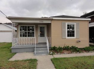 2306 Delille St, Chalmette, LA 70043