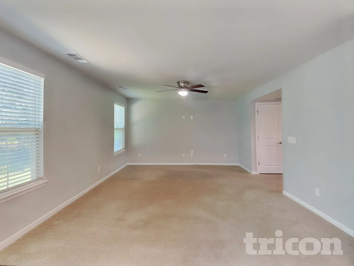 Building Photo - 306 Heroit Ct