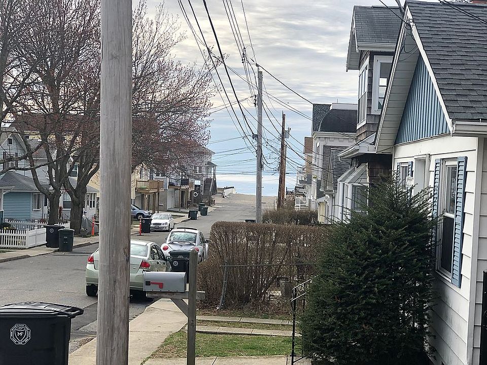 2nd image of 17 Deerfield Ave