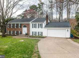 7824 New London Dr, Springfield, VA 22153