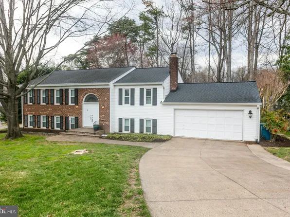 7824 New London Dr, Springfield, VA 22153