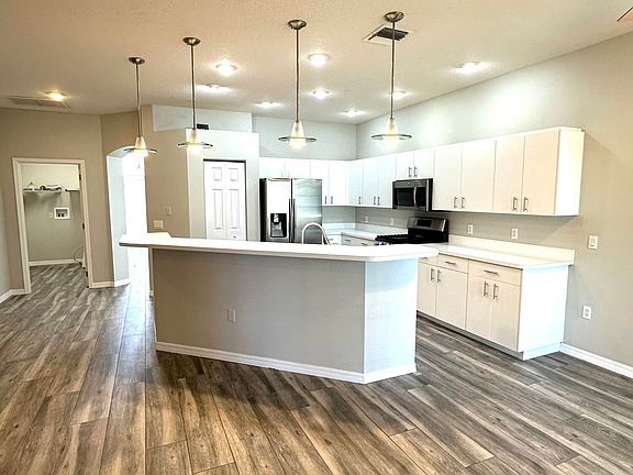 4th image of 2758 Mariah Dr