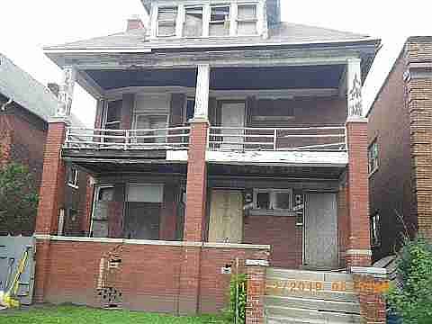 1561 W Grand Blvd