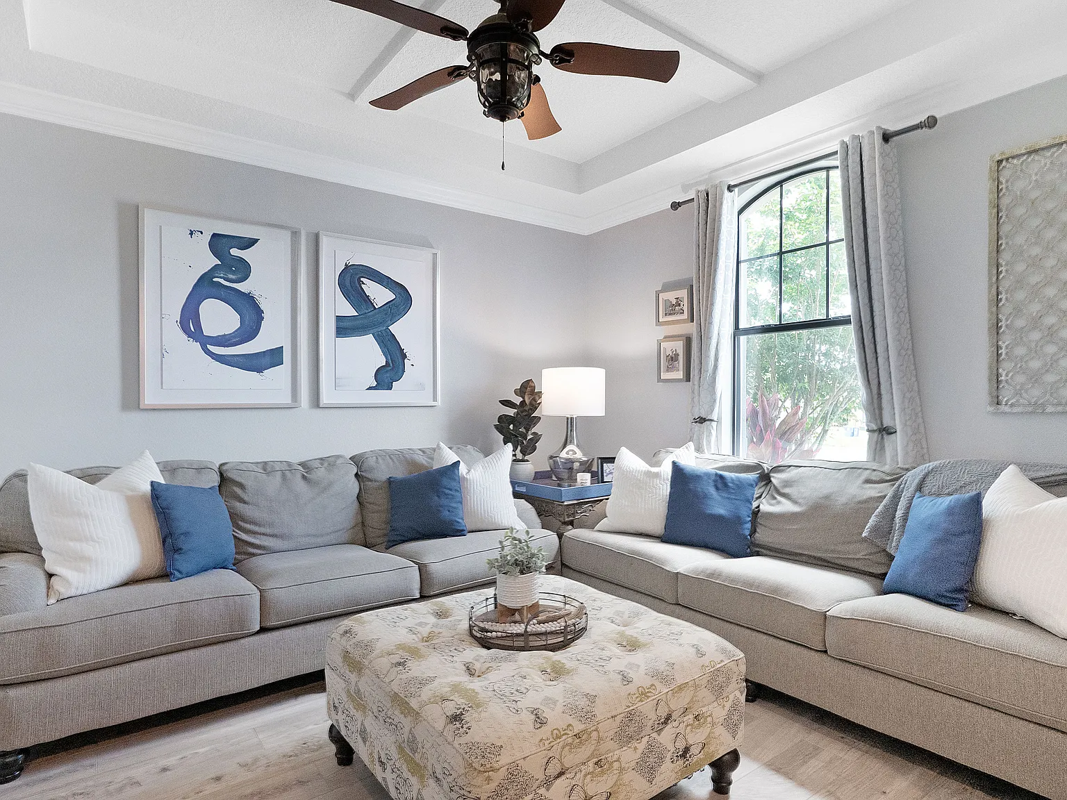 4 bed, 2.5 bath, 2892 sqft, $3,500 — Photo 3