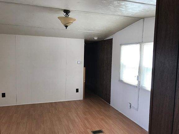 4th image of 1700 W Elk Ave Lot 9