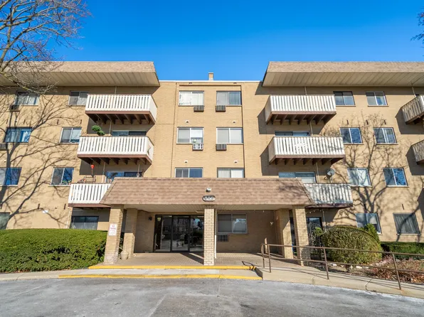 280 N Westgate Rd APT 329, Mount Prospect, IL 60056