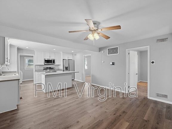 2nd image of 6 Tanner Pl