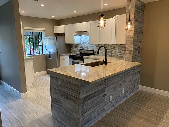 5th image of 3795 Carambola Cir N
