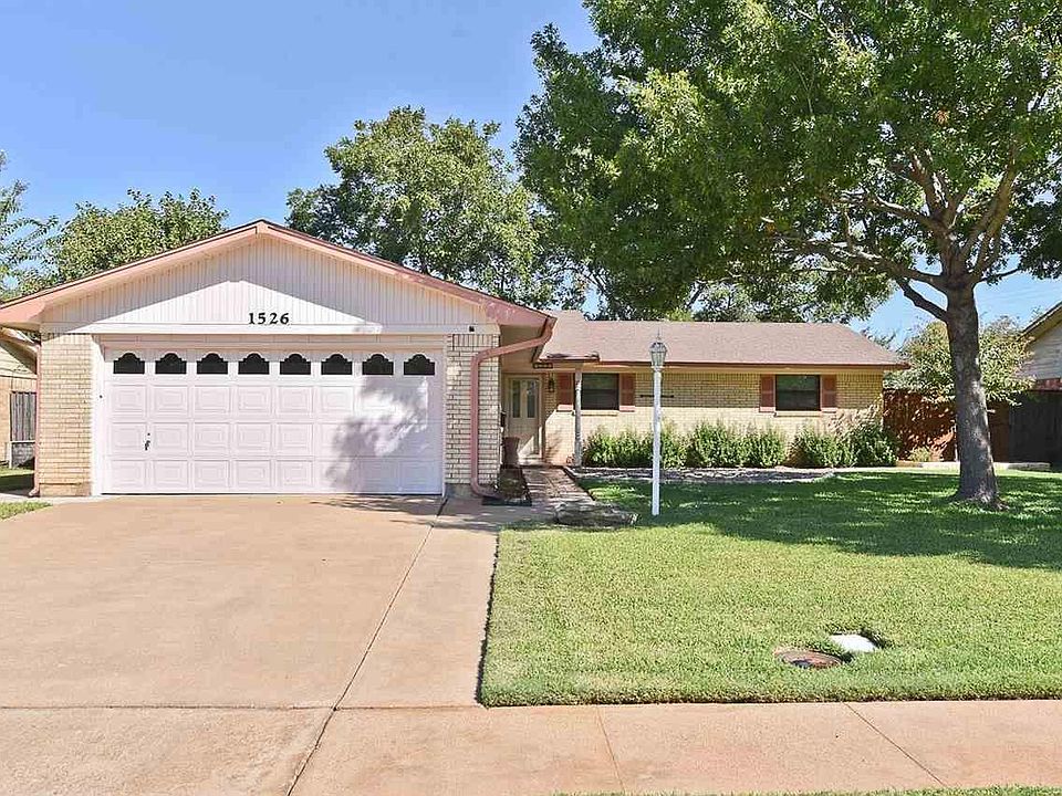 1st image of 1526 Melody Ln