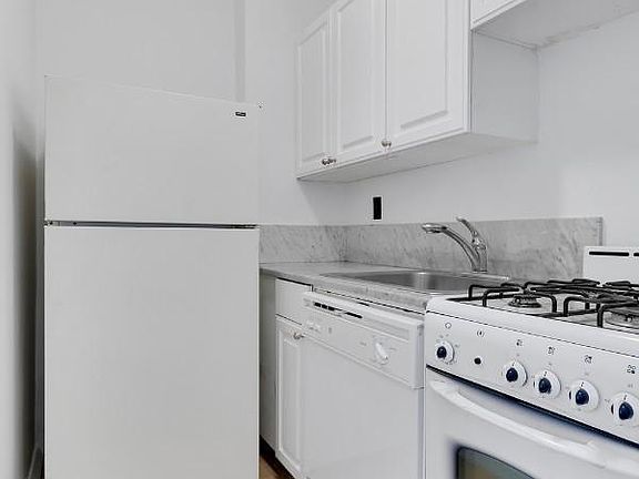 3rd image of 54 8th Ave #8E