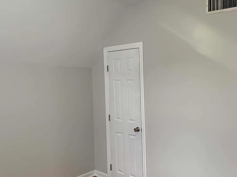170 Grove St #3 — Photo 11