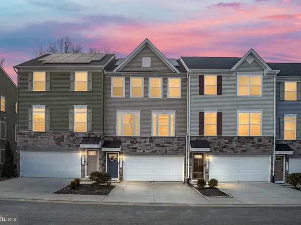 9712 Cedarmass Cir, Fredericksburg, VA 22408