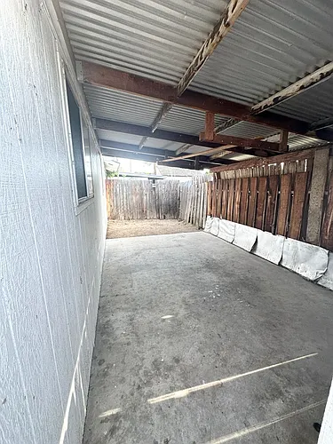 144 Smith Ave Photo 1