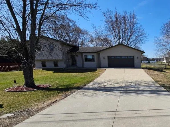 414 27th St N, Sartell, MN 56377