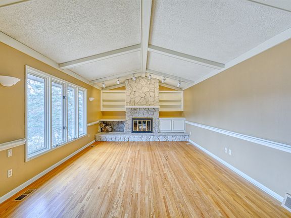 3rd image of 2705 71st St