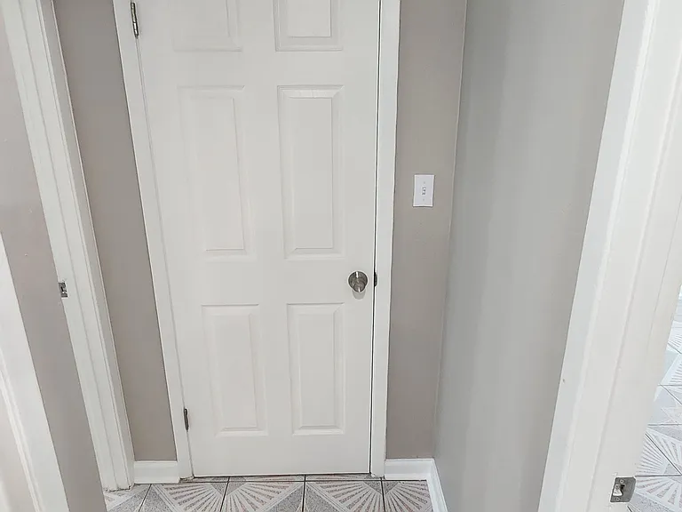 606 Crockett St — Photo 10