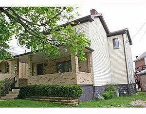 112 Center Ave photo 1