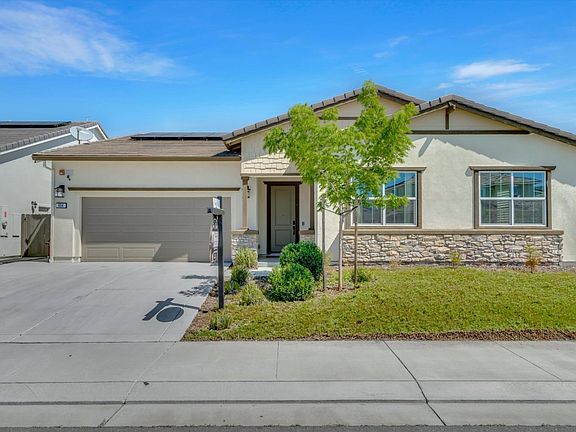 4th image of 854 Daffodil Drive